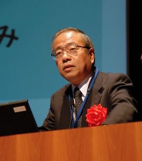石田直裕氏