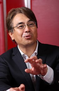 内山悟志氏