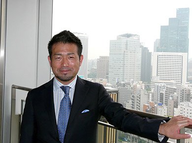 中国駐在時に体験した苦労話を語ってくれた秋葉社長。「ブログなどに書けないことも多い（笑）」