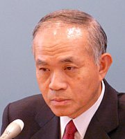 業績悪化を受け、ソニーは大規模なリストラを断行する（写真は中鉢良治社長、2008年11月4日撮影）