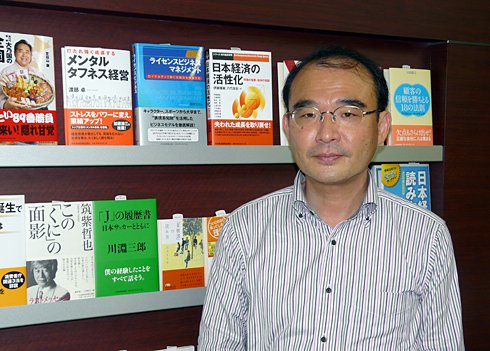 月に30冊以上の書籍を読むという、日本経済新聞出版社 シニアエディターの西林啓二氏