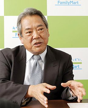 「海外では地道な積み重ねが不可欠だ」と語るファミリーマート 常務取締役 常務執行役員の井上史郎氏
