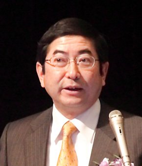 「世界の常識は日本の非常識、日本の常識は世界の非常識」と語る、早稲田大学ビジネススクール教授の相葉宏二氏