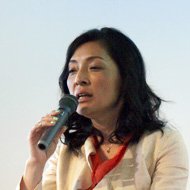 勝間和代氏