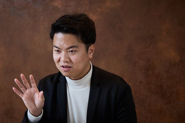 岩佐晃也